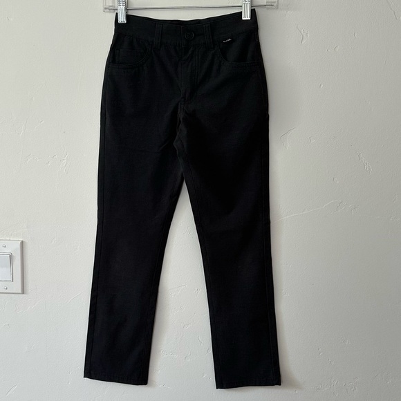 Travis Mathew boys golf pant - Picture 3 of 4
